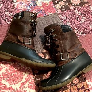 Sperry rain/snow boots mid calf size 8